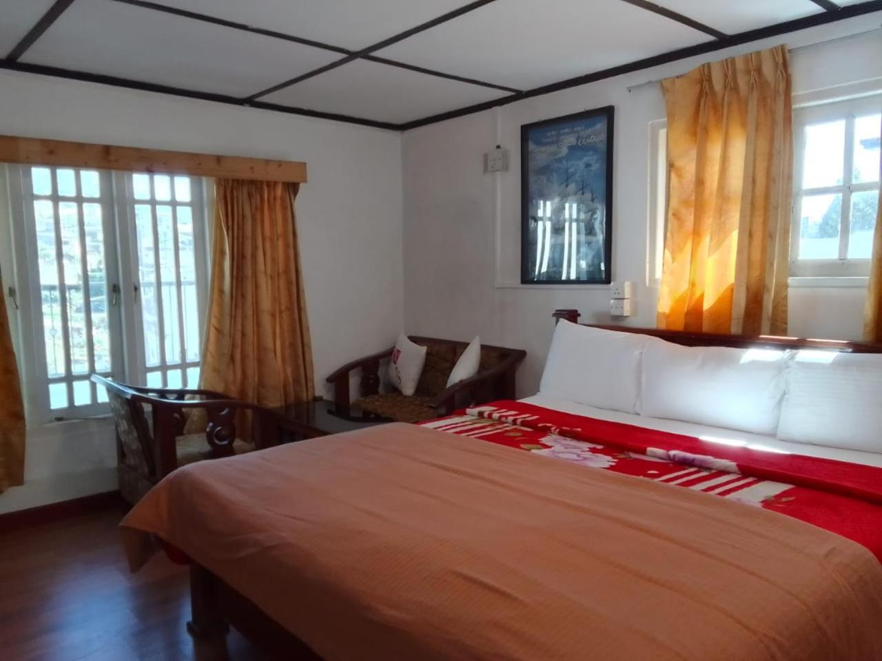 Himawari Hills Hotel Nuwara Eliya Bagian luar foto