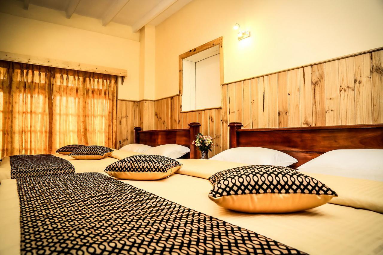 Himawari Hills Hotel Nuwara Eliya Bagian luar foto